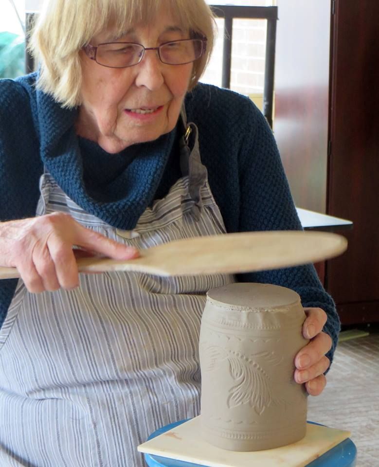 Margrit Beesley leading a Hand Building Demonstration