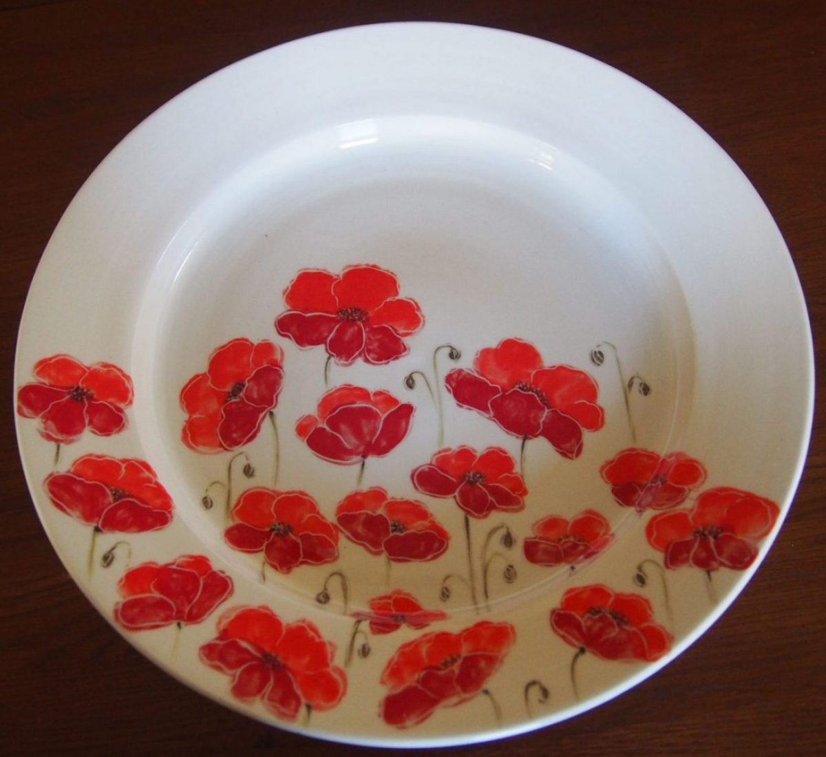 plate with red poppies