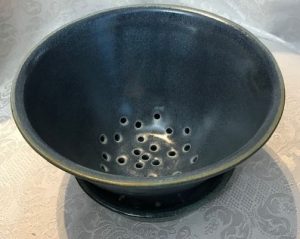Dark blue berry bowl with tray - Jeanne Cook