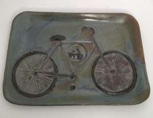 Green rectangular tray with bicycle decoration - Ann Hobday