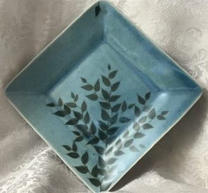 Square tray, teal with dark green vine leaves - Jeanne Cook